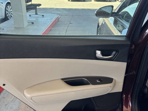 Used 2016 Kia Optima LX image 21