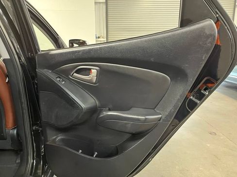 Used 2011 Hyundai Tucson Limited w/ Premium Pkg 3 FWD image 15