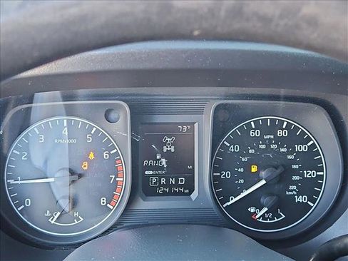 Used 2017 Nissan Titan S image 11