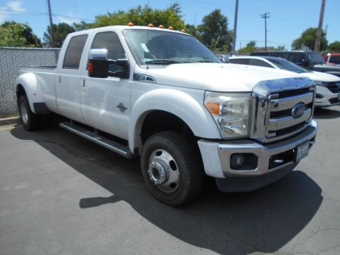 Used 2015 Ford F350 Lariat w/ Lariat Ultimate Package AWD/4WD image 1