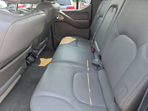 Used 2006 Nissan Frontier LE AWD/4WD image 6