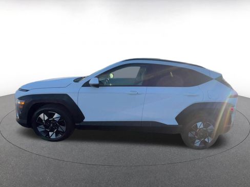 Used 2025 Hyundai Kona SEL image 9