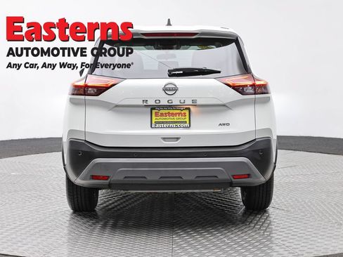 Used 2023 Nissan Rogue S AWD/4WD image 6