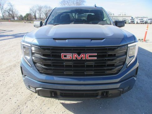 New 2026 GMC Sierra 1500 Elevation image 12