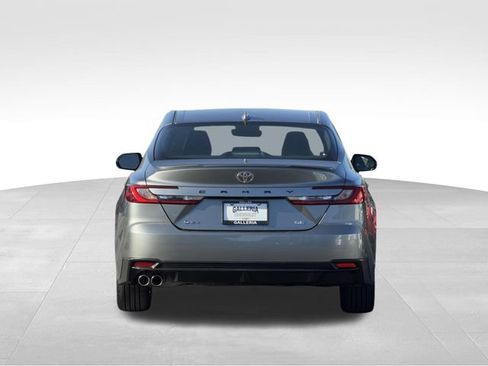 Used 2025 Toyota Camry SE FWD image 6