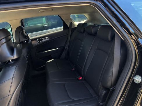 Used 2023 Kia Sportage EX FWD image 5