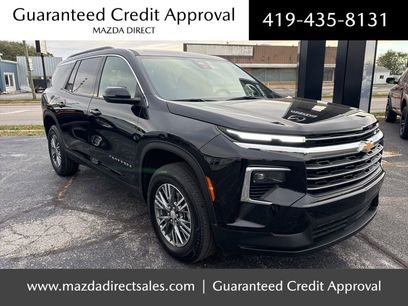 Used 2025 Chevrolet Traverse LT