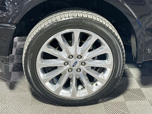 Used 2019 Ford F150 Limited w/ Trailer Tow Package image 12