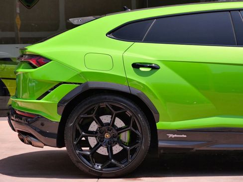 Used 2023 Lamborghini Urus Performante AWD/4WD image 20