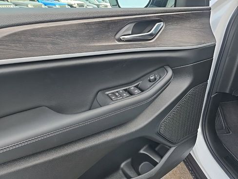 New 2026 Jeep Grand Cherokee Altitude image 29