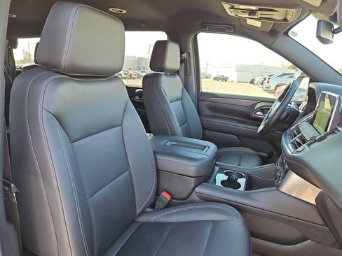 Used 2024 Chevrolet Tahoe Z71 w/ Luxury Package AWD/4WD image 18