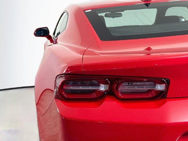 Used 2023 Chevrolet Camaro LT RWD image 33