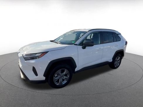 Used 2025 Toyota RAV4 LE image 8