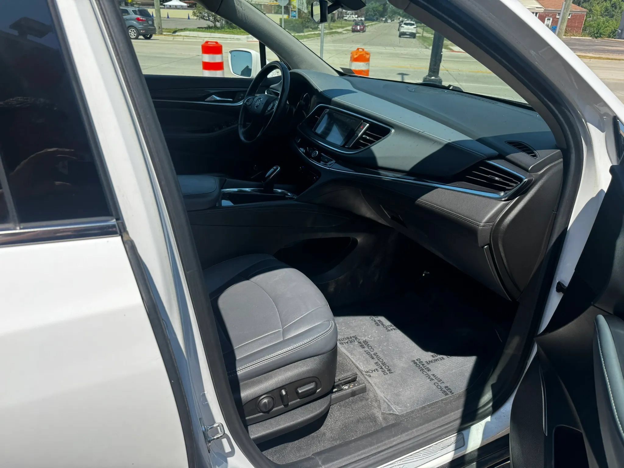 Used 2019 Buick Enclave Essence AWD/4WD image 10