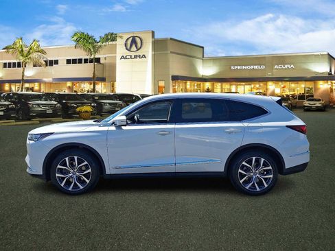 Used 2023 Acura MDX SH-AWD w/ Technology Package image 4