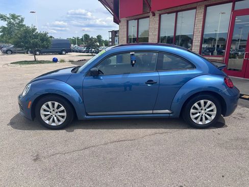 Used 2018 Volkswagen Beetle 2.0T S FWD image 9
