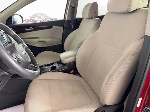 Used 2017 Kia Sorento AWD image 29