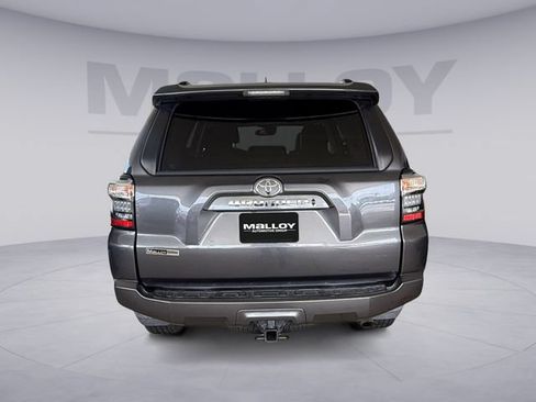 Used 2020 Toyota 4Runner SR5 Premium w/ Moonroof Package AWD/4WD image 4