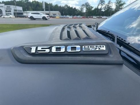 Used 2021 RAM 1500 Laramie AWD/4WD image 7