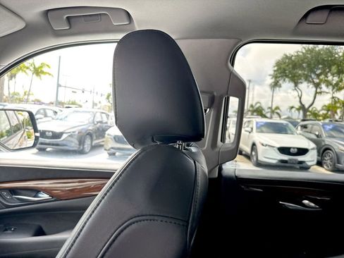Used 2020 Cadillac Escalade Luxury AWD/4WD image 16