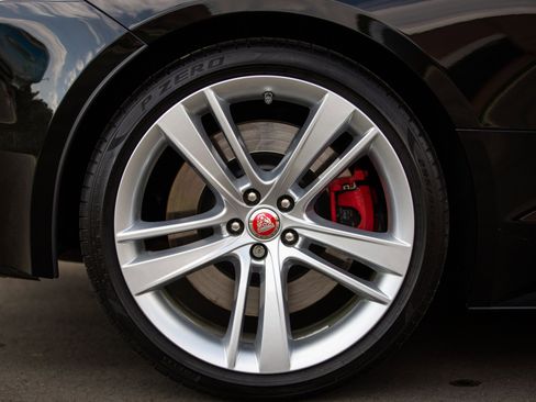 Used 2015 Jaguar F-TYPE S image 33