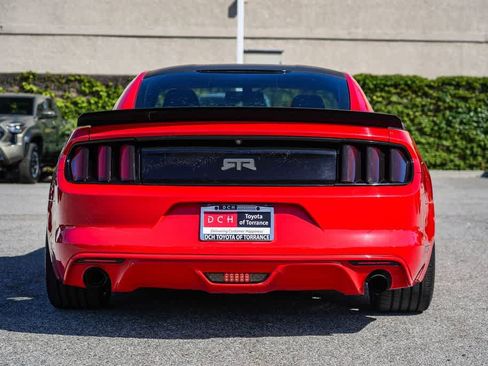Used 2016 Ford Mustang Coupe RWD image 6