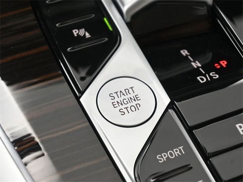 New 2026 BMW X5 sDrive40i w/ Parking Assistance Package image 7