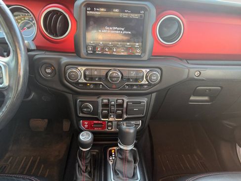 Used 2020 Jeep Gladiator Rubicon AWD/4WD image 8