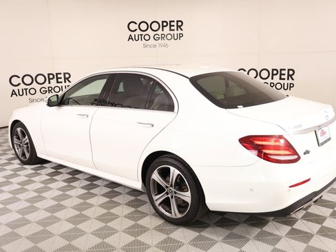 Used 2017 Mercedes-Benz E 300 4MATIC image 23