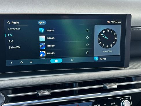 Certified 2025 Hyundai Santa Cruz SEL image 19