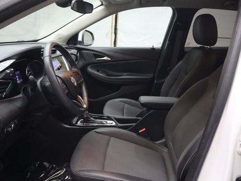 Used 2022 Buick Encore GX Preferred w/ Cold Weather Comfort Package FWD image 17