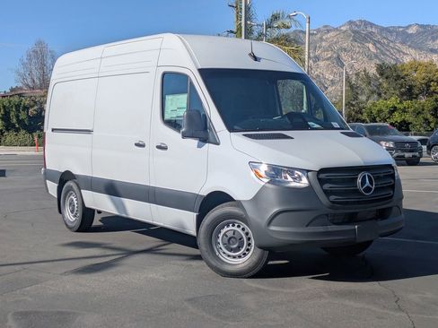 New 2025 Mercedes-Benz Sprinter 2500 image 1