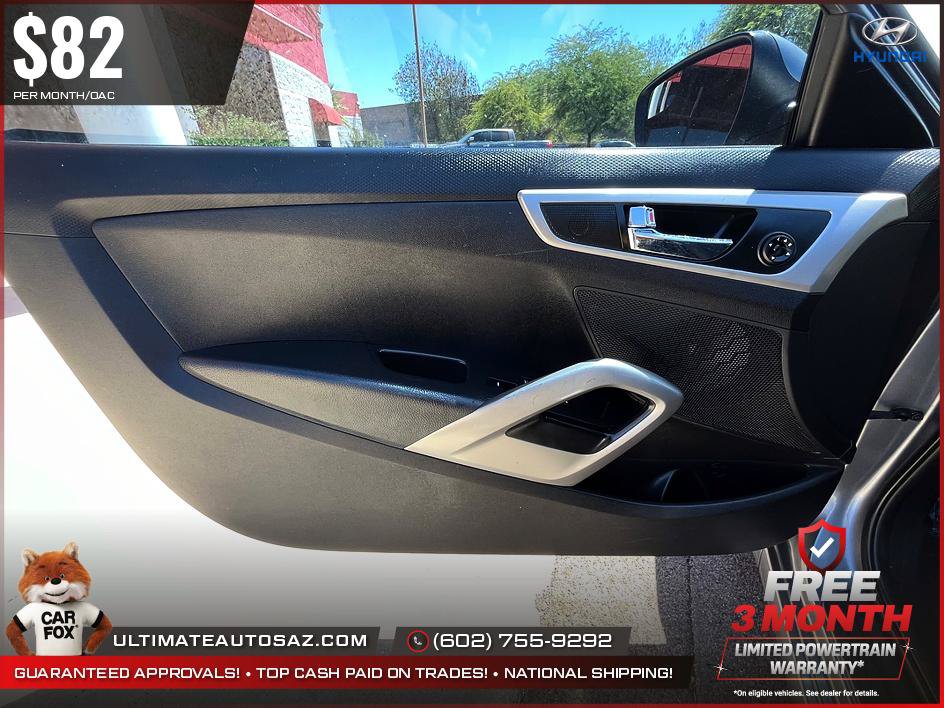 Used 2015 Hyundai Veloster FWD image 10