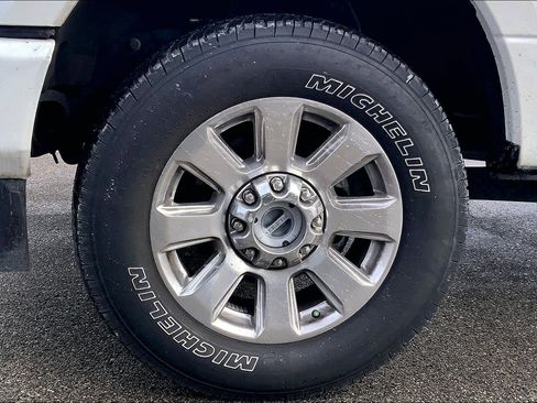 Used 2021 Ford F250 Platinum w/ FX4 Off-Road Package image 10