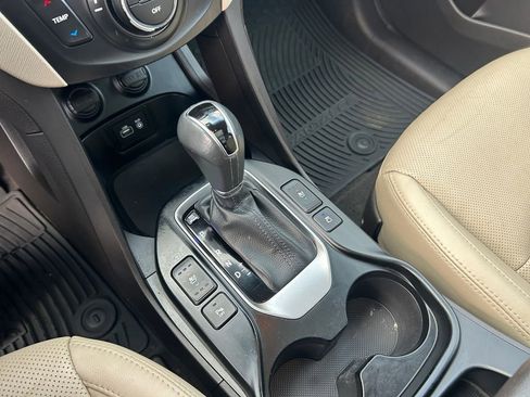 Used 2018 Hyundai Santa Fe Limited image 20