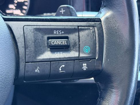 Used 2022 Nissan Pathfinder SL w/ SL Black Package AWD/4WD image 37