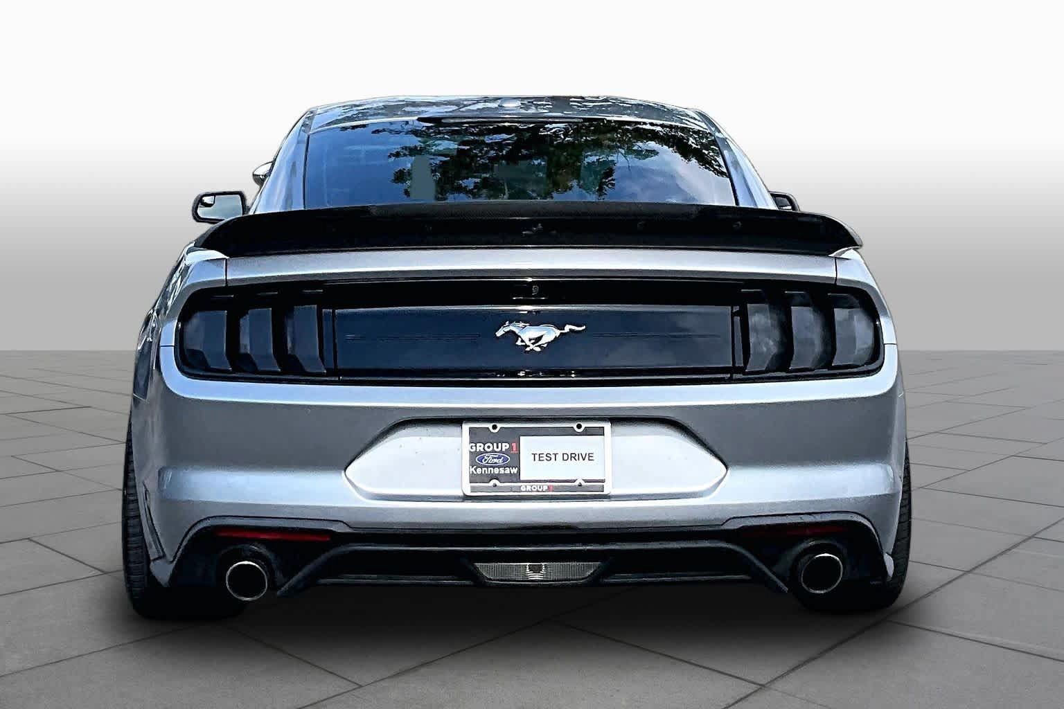 Used 2020 Ford Mustang Coupe RWD image 6