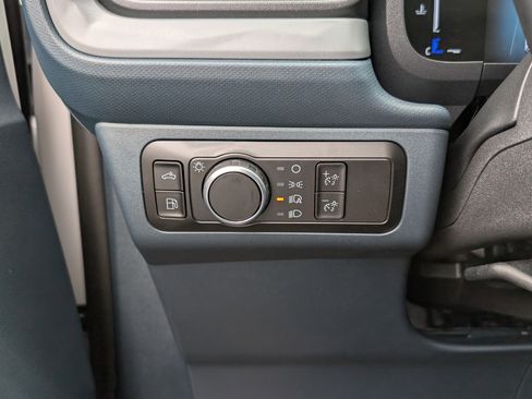 New 2025 Ford Maverick XL w/ Equipment Group 101A image 15