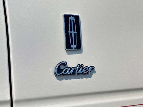 Used 2003 Lincoln Town Car Cartier RWD image 5