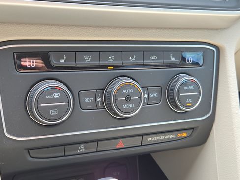 Used 2021 Volkswagen Atlas SE FWD image 28