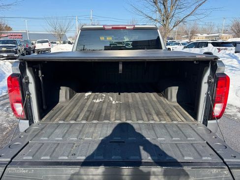 Used 2022 GMC Sierra 1500 Elevation w/ LPO, Elevation Black Package image 17