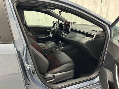 Used 2025 Toyota Corolla SE w/ SE Premium Package image 55