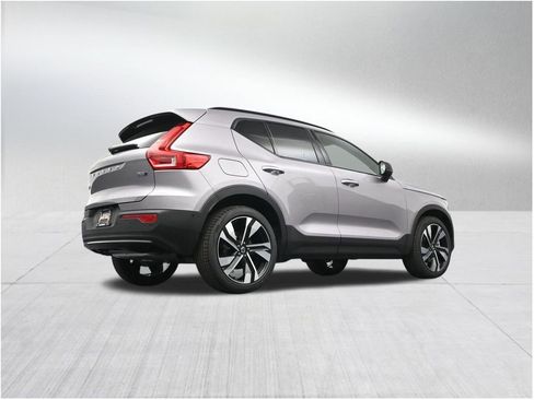 New 2026 Volvo XC40 B5 Ultra AWD/4WD image 25