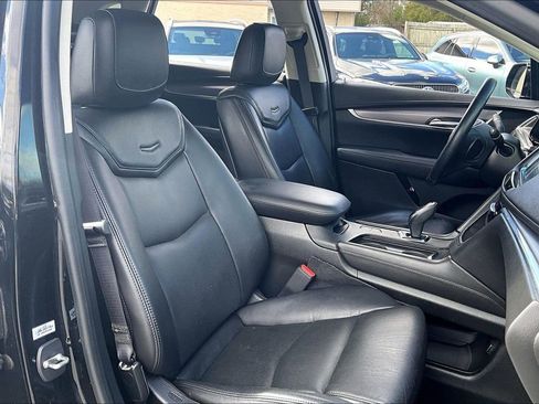 Used 2017 Cadillac XT5 Premium Luxury w/ LPO, Wheel Lock Package image 30