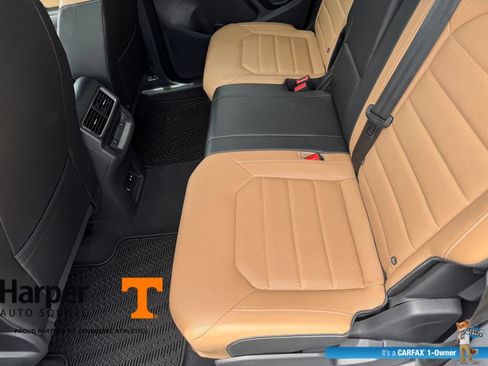 Used 2024 Volkswagen Atlas Cross Sport SEL R-Line AWD/4WD image 10