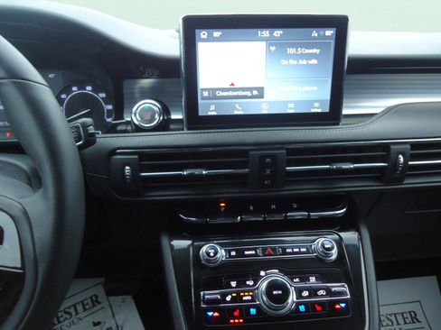 Used 2022 Lincoln Corsair AWD w/ Equipment Group 101A image 15