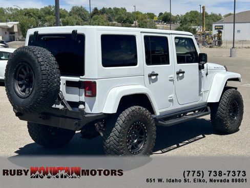 Used 2017 Jeep Wrangler Unlimited Rubicon w/ Connectivity Group AWD/4WD image 7