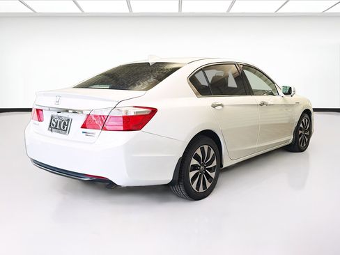 Used 2015 Honda Accord Touring image 4