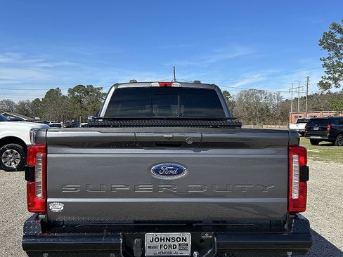 Used 2023 Ford F250 Lariat w/ Sport Appearance Package image 4