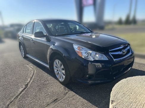 Used 2012 Subaru Legacy 2.5i Limited AWD/4WD image 2